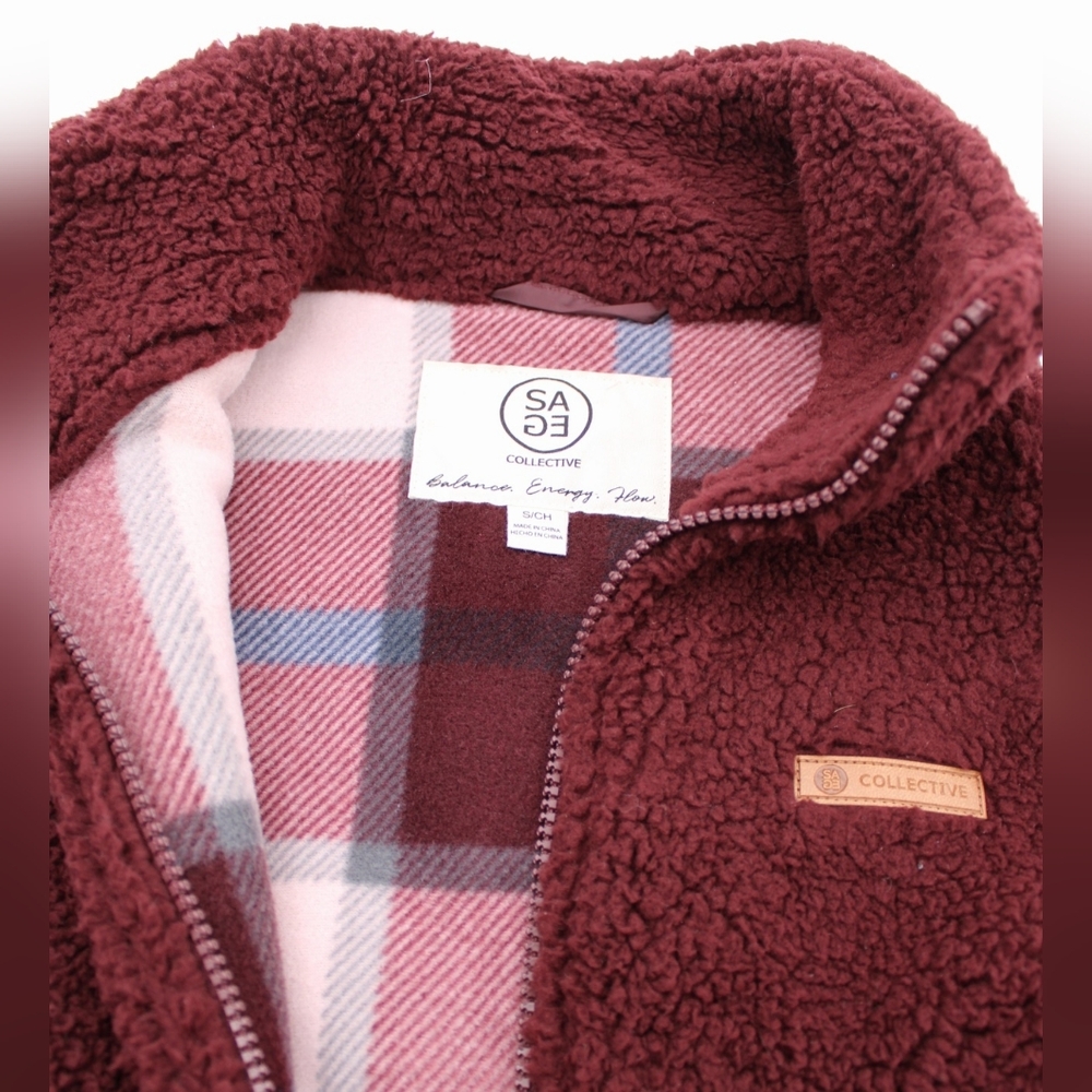 Sage Burgundy Sherpa Fleece Vest Small Plaid Lined - Picture 3 of 8